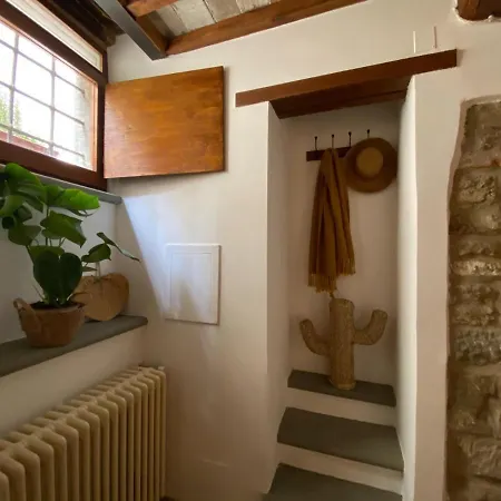 La E Bella Cortona